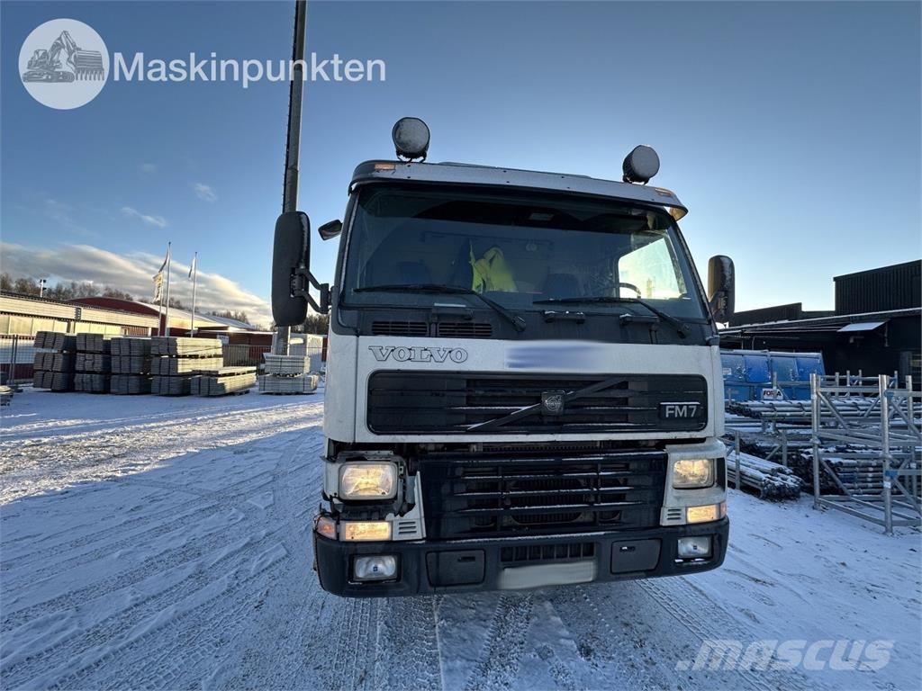 Volvo FM7 6X2 JMN شاحنات الرافعات