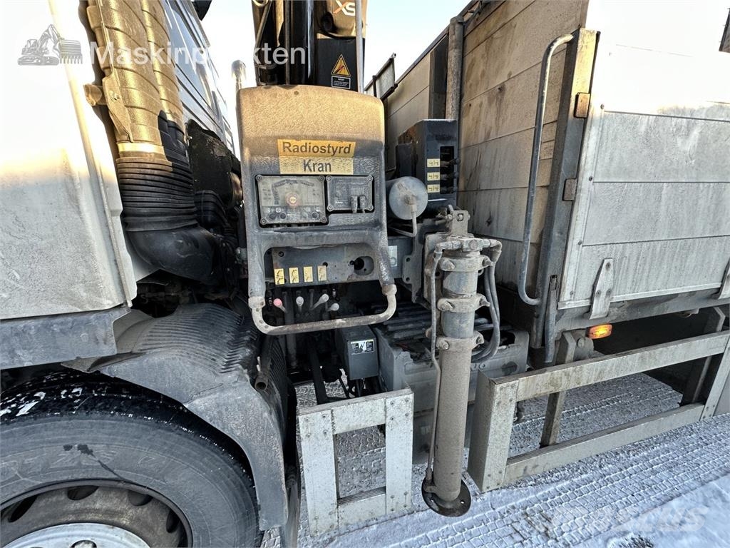 Volvo FM7 6X2 JMN شاحنات الرافعات