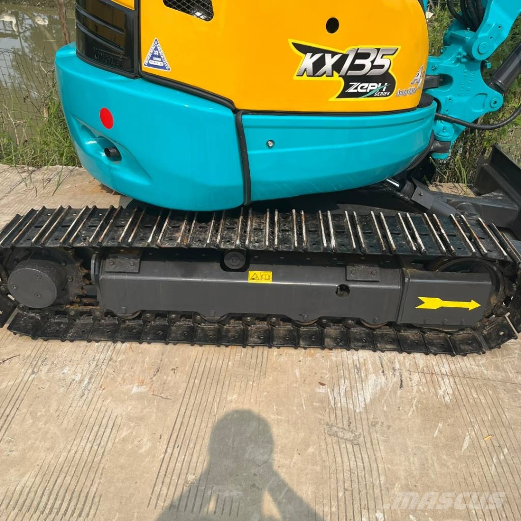 Kubota KX 135 Гусеничні екскаватори