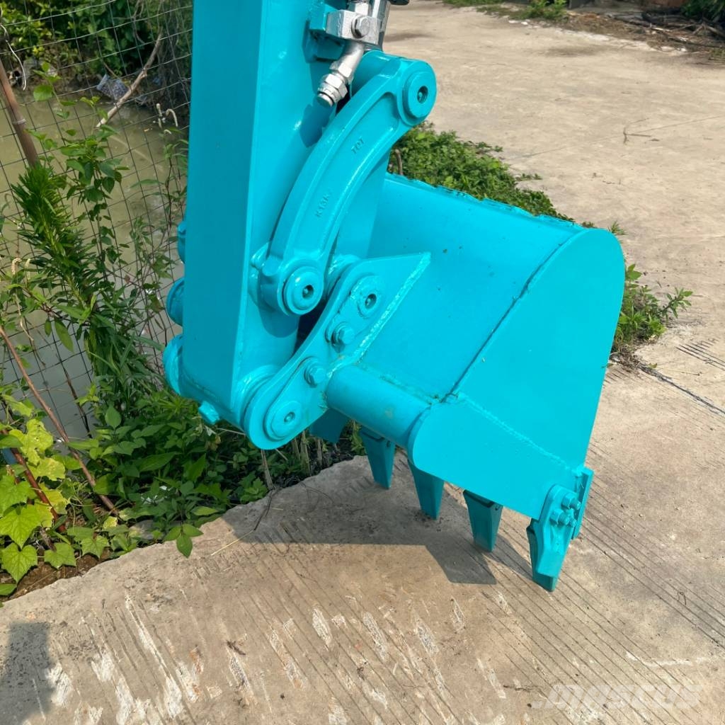 Kubota KX 135 Гусеничні екскаватори