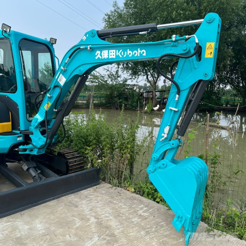 Kubota KX 135 Гусеничні екскаватори