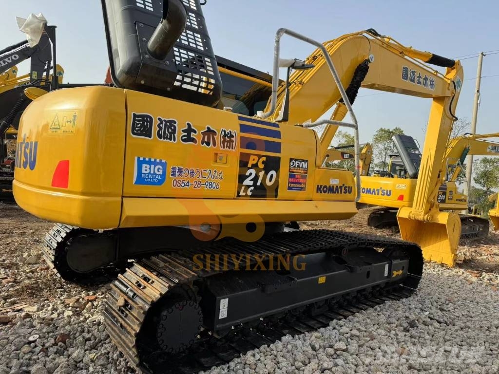 Komatsu PC210 Vikšriniai ekskavatoriai