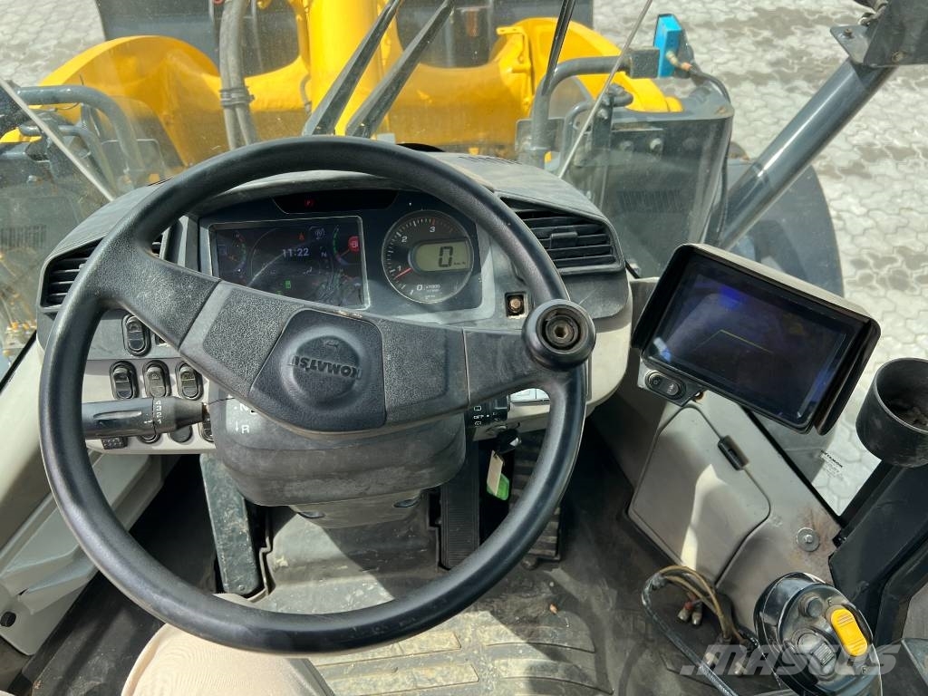 Komatsu WA320-7 Wheel loaders