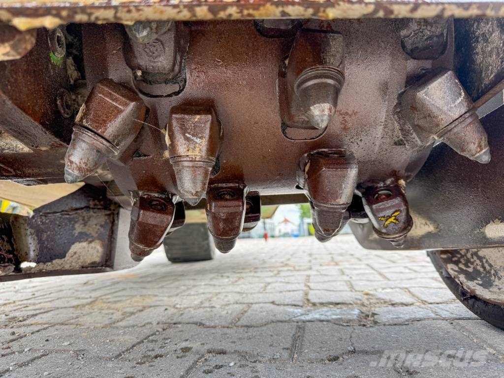 Wirtgen W350 Asphaltfräse 32 kW 3-Rad Kylmäasfalttikoneet