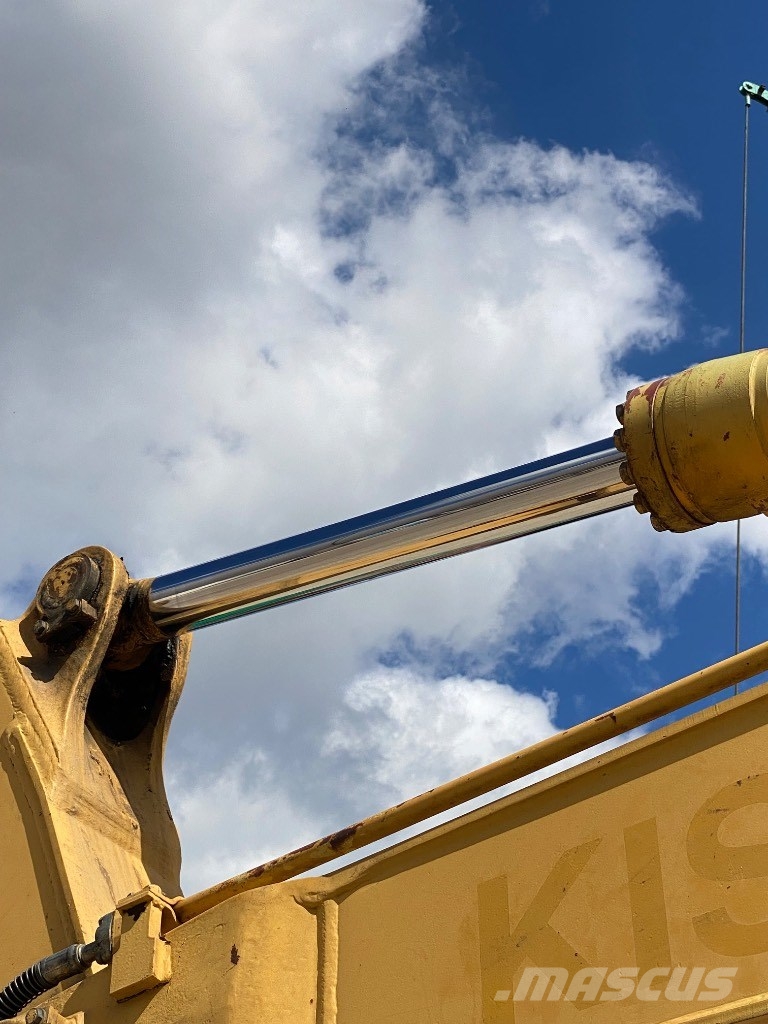 Komatsu PC210LC-5K Crawler excavators