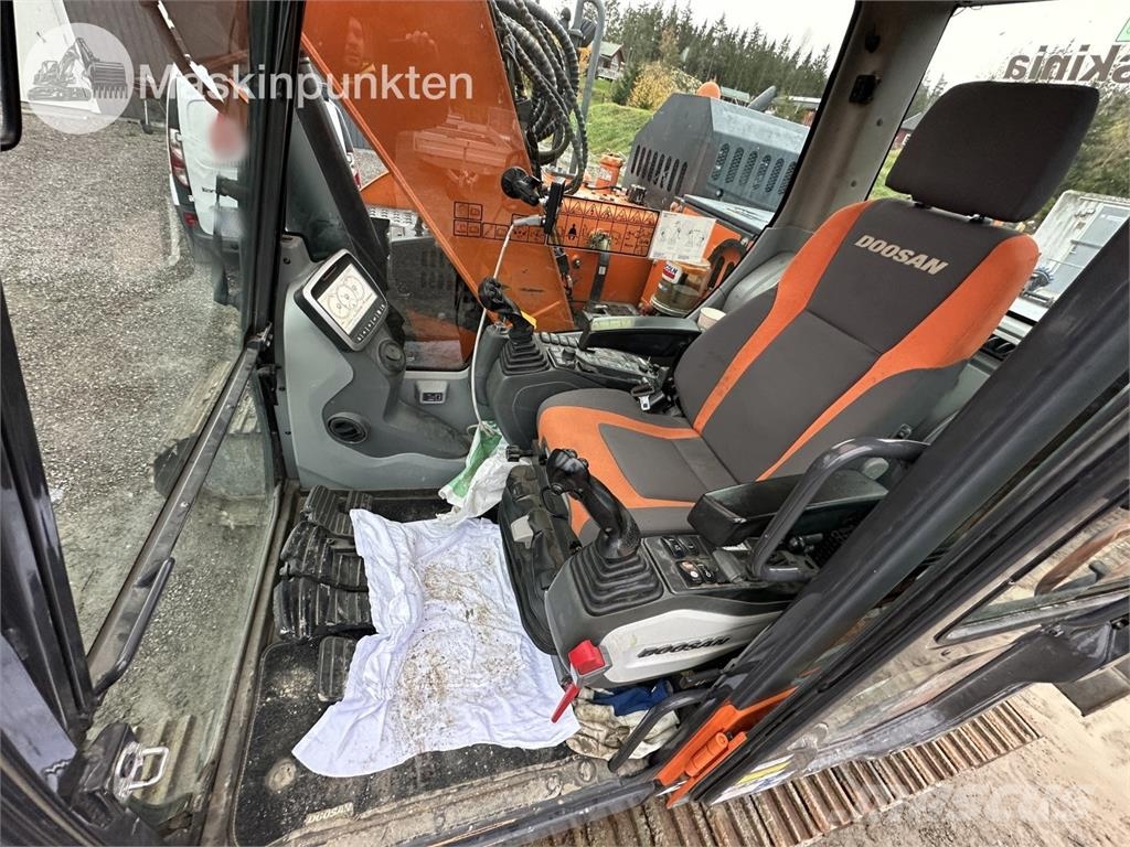Doosan DX 140 LCR-5 Excavadoras sobre orugas