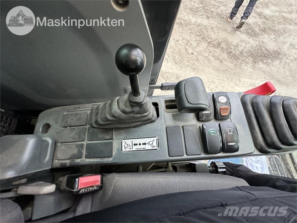 Doosan DX 140 LCR-5 Excavadoras sobre orugas