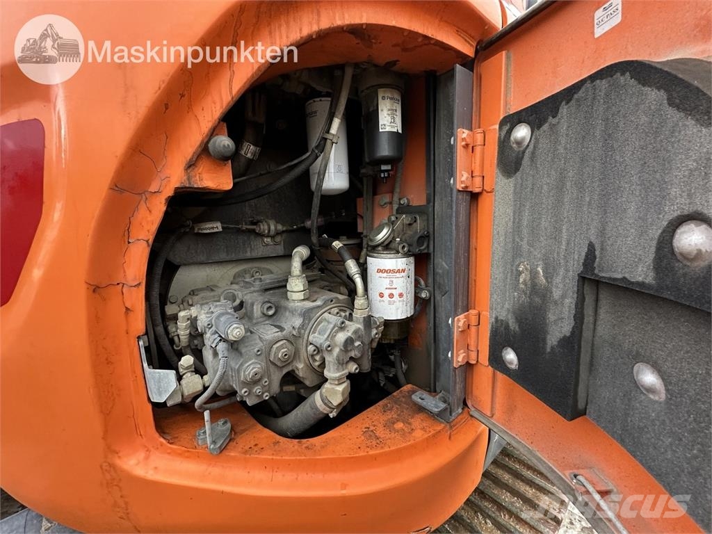 Doosan DX 140 LCR-5 Excavadoras sobre orugas
