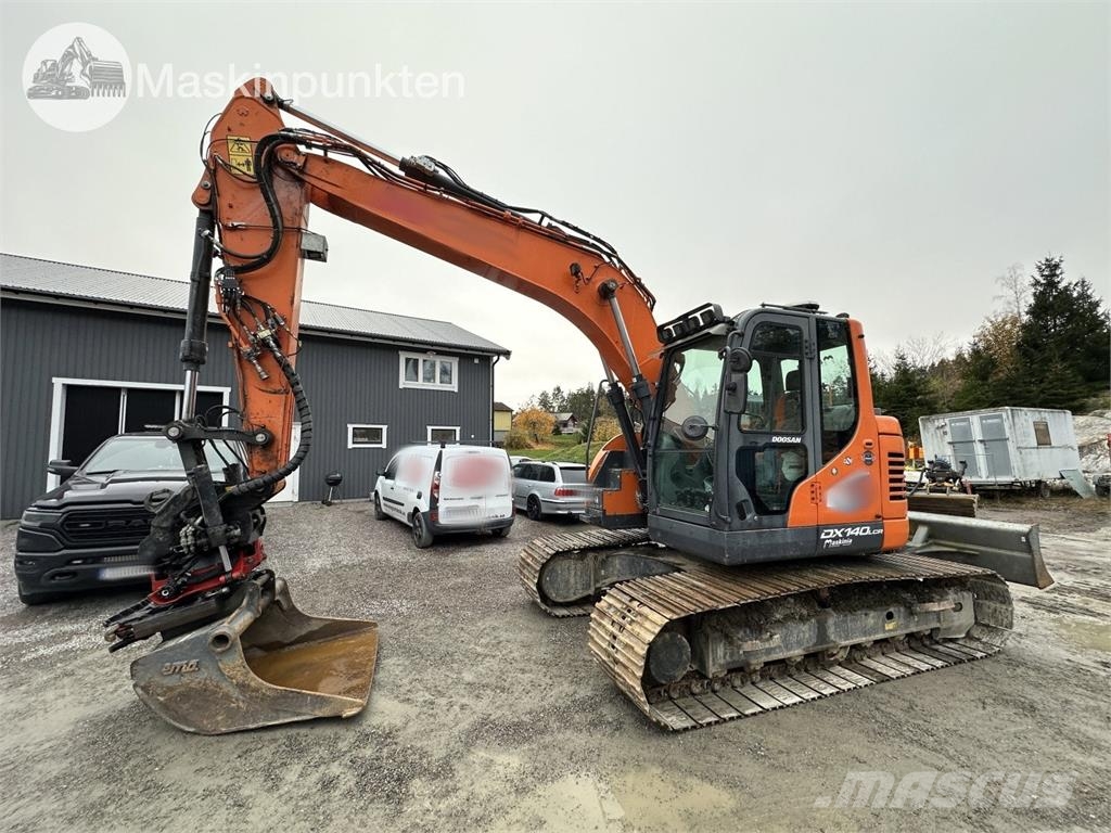 Doosan DX 140 LCR-5 Excavadoras sobre orugas