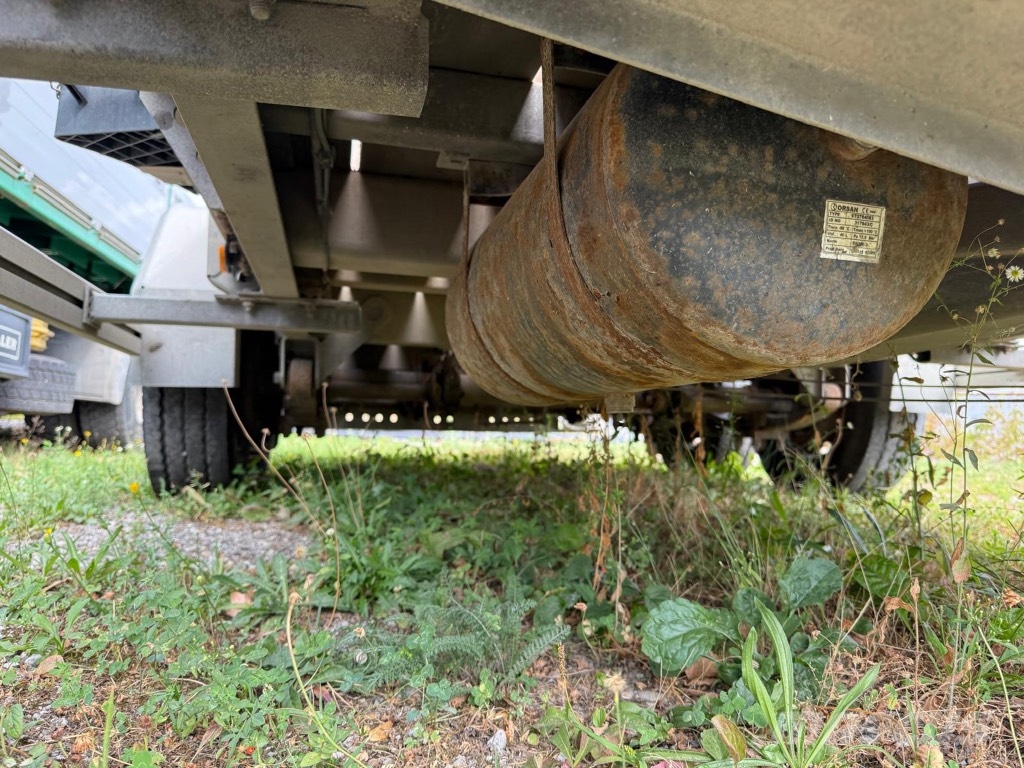 Humbaur BA02 / 2 Axle Zemie treileri
