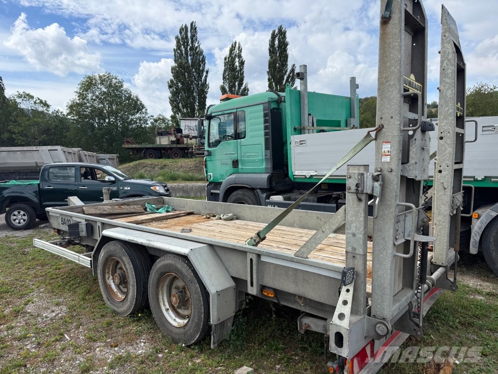 Humbaur BA02 / 2 Axle Zemie treileri