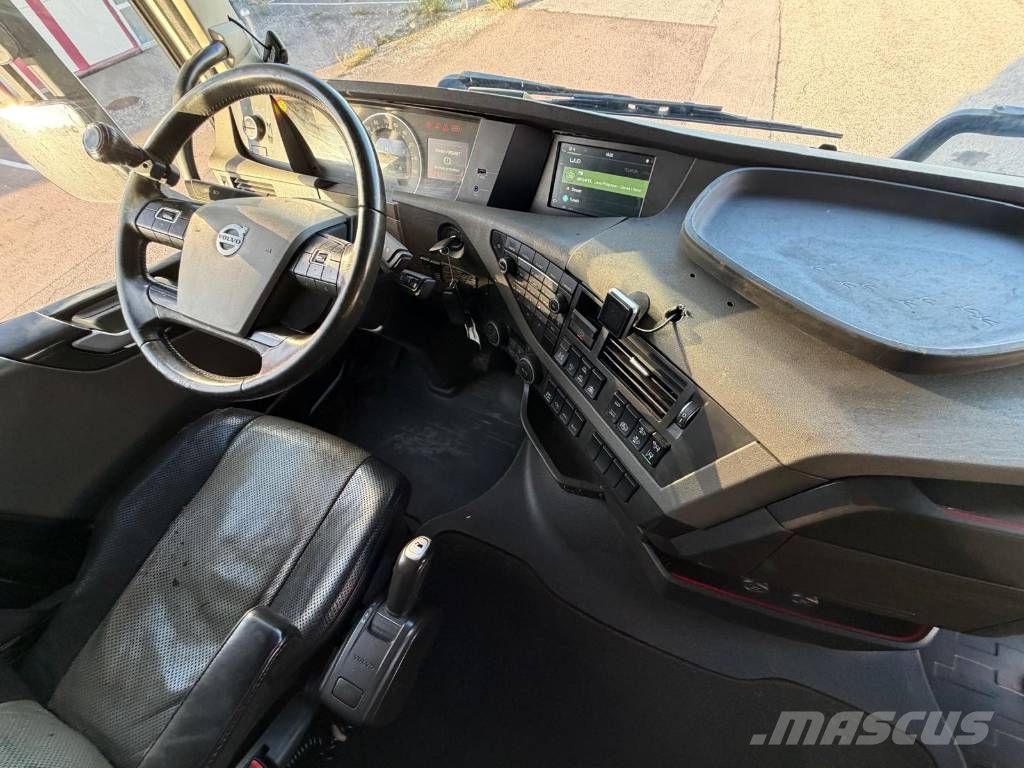 Volvo FH 8X4*4 Seria nr 3980 Šasija ar kabīni