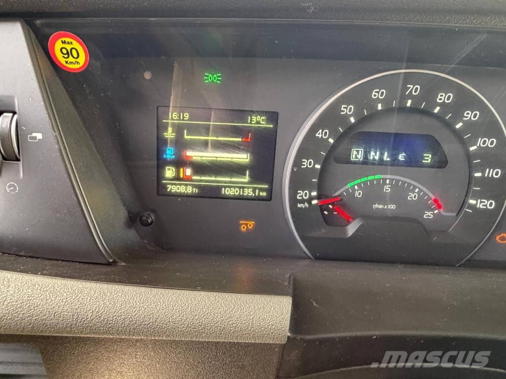 Volvo FH 8X4*4 Seria nr 3980 Šasija ar kabīni