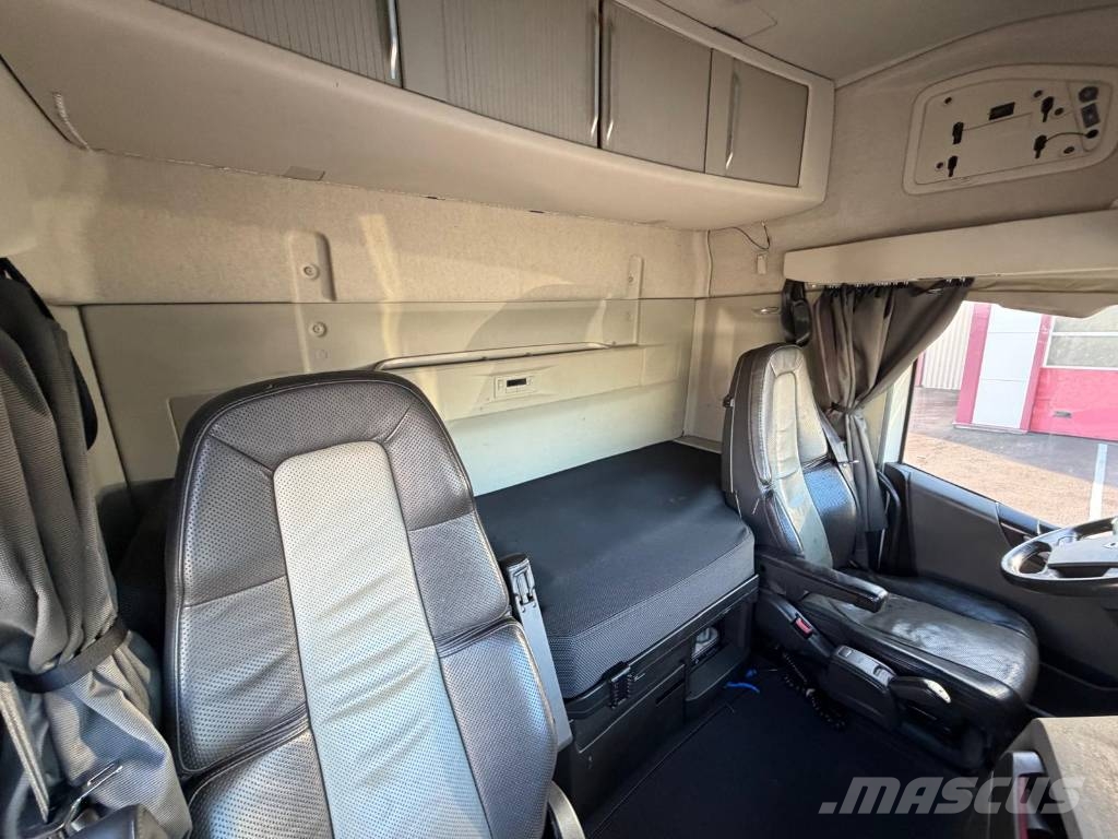Volvo FH 8X4*4 Seria nr 3980 Šasija ar kabīni