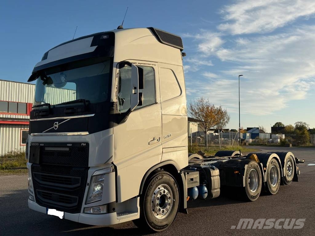 Volvo FH 8X4*4 Seria nr 3980 Šasija ar kabīni