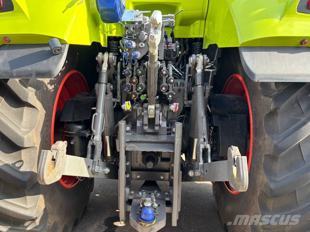 CLAAS Axion 930 Cmatic Traktoren