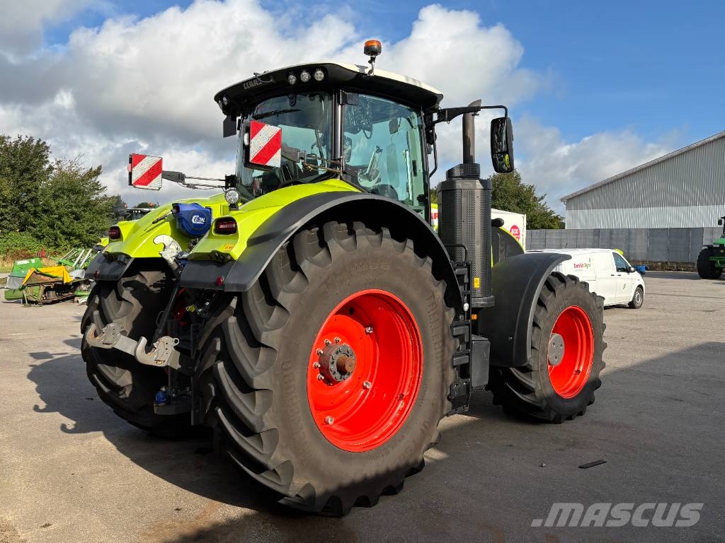CLAAS Axion 930 Cmatic Traktoren
