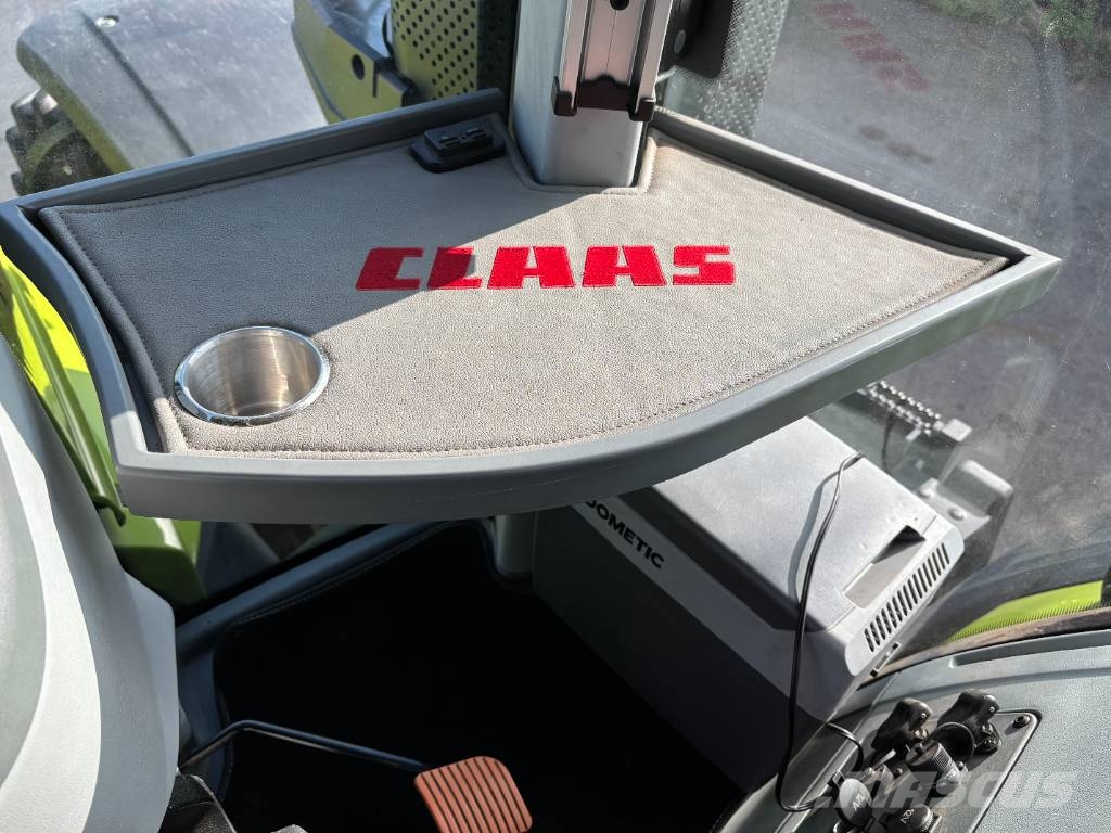 CLAAS Axion 930 Cmatic Traktoren