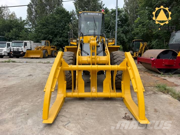 Komatsu WA 320 輪胎式裝載機