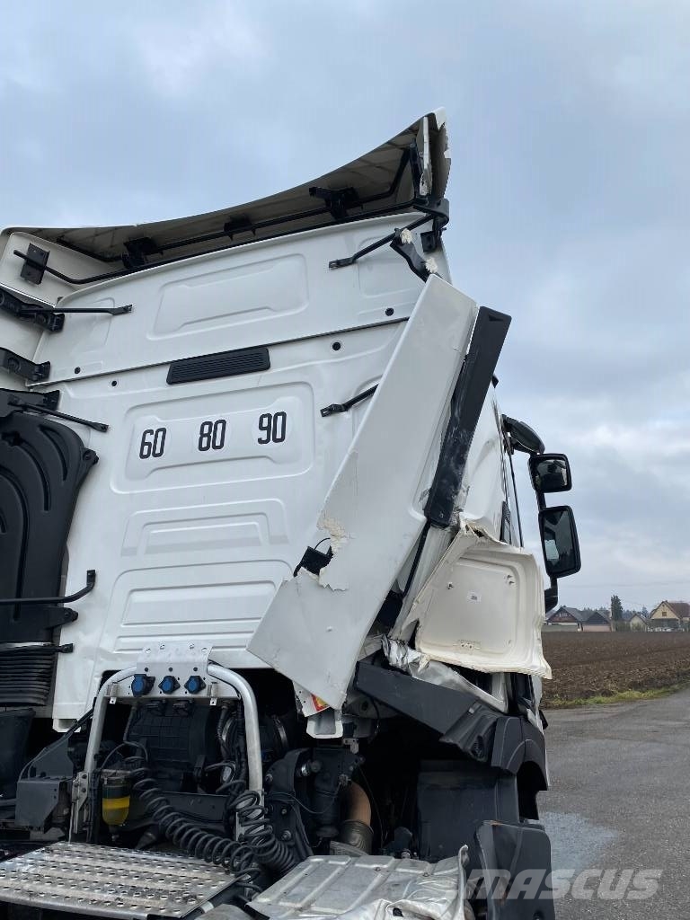 Renault T480 De13/Retarder 1er Main endommagé Sattelzugmaschinen