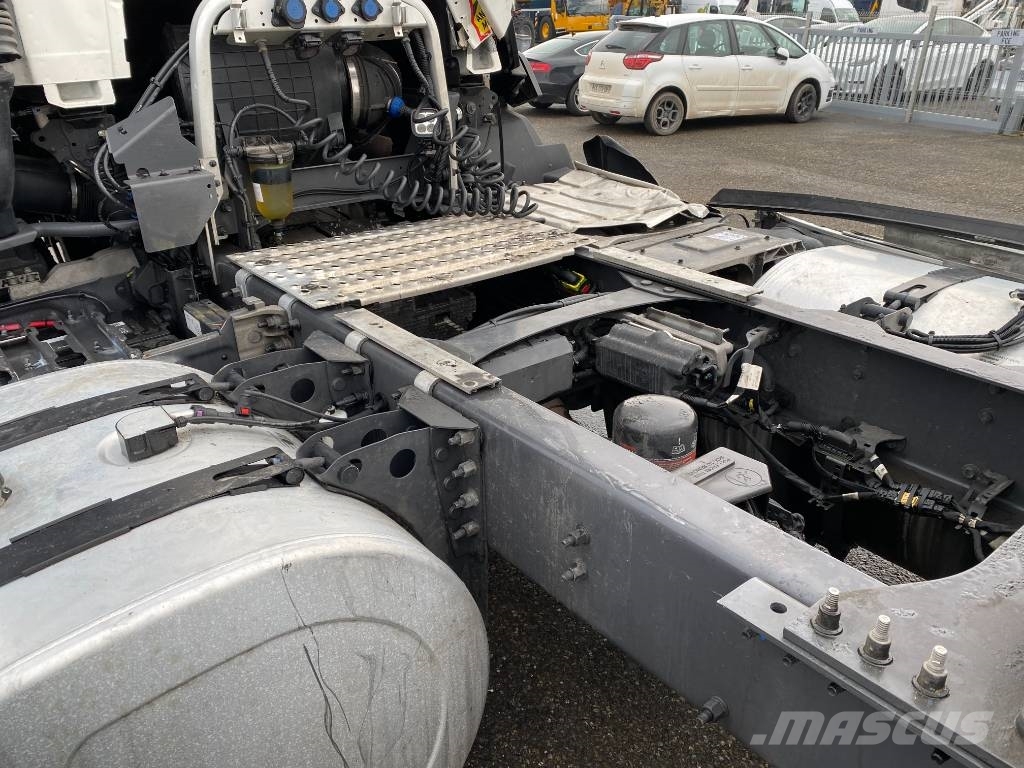 Renault T480 De13/Retarder 1er Main endommagé Sattelzugmaschinen