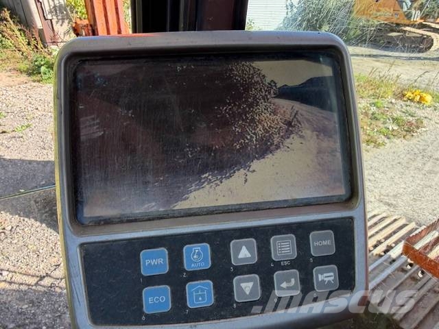 Doosan DX 140 LC Pelle sur chenilles