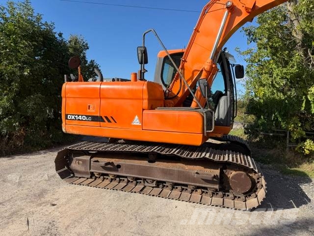 Doosan DX 140 LC Pelle sur chenilles