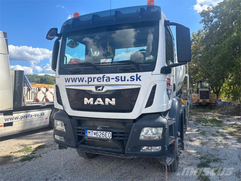 MAN TGS 35.420 8X4 BB شاحنات بمقصورة وهيكل