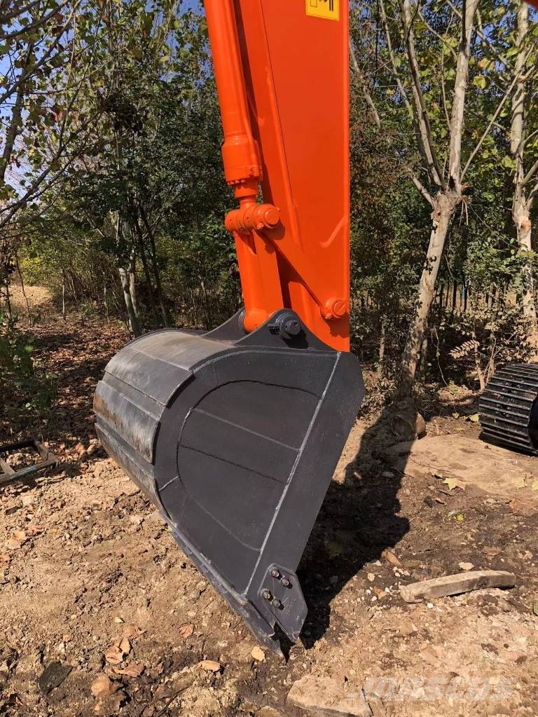Hitachi ZX 120 LC Гусеничні екскаватори
