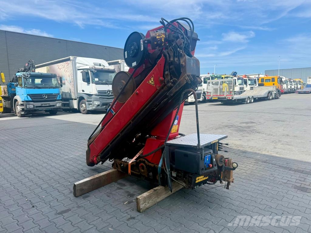 HMF 2420 K4 Crane / Kraan / Autolaadkraan / Ladekrane Loader cranes