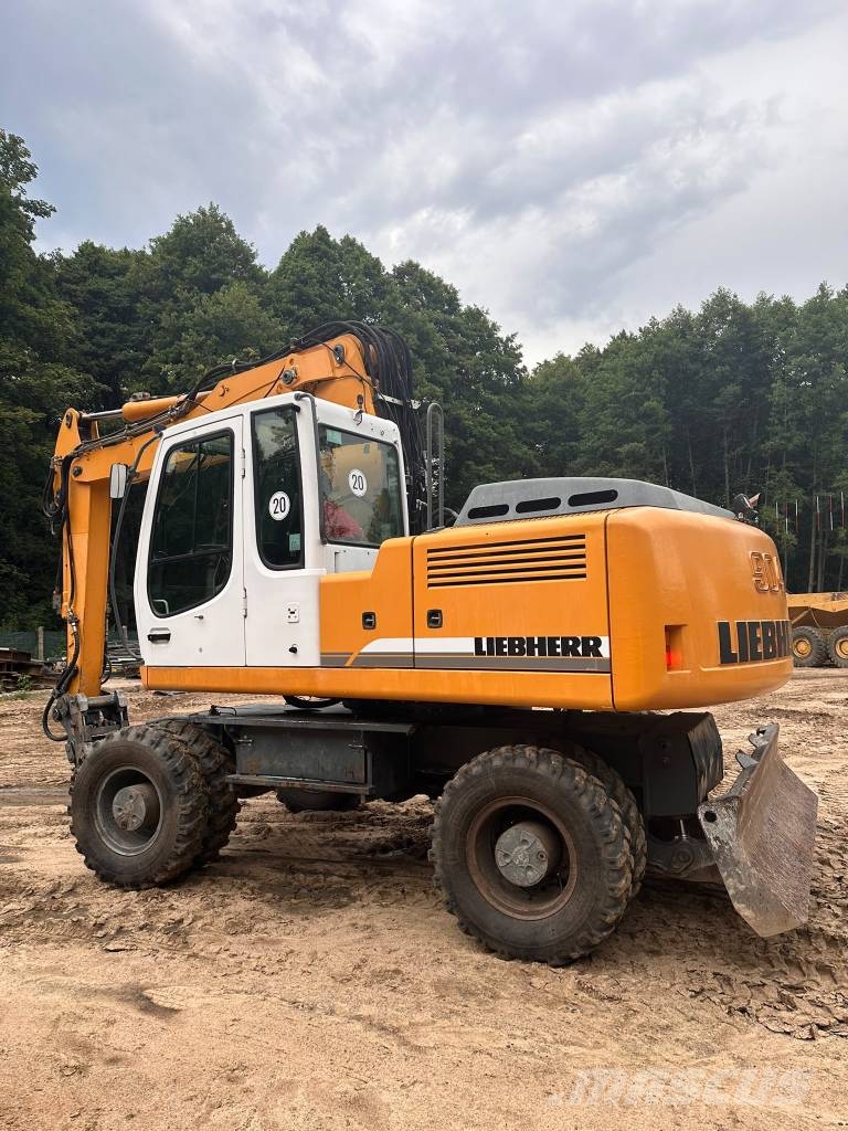 Liebherr 904 Ratiniai ekskavatoriai
