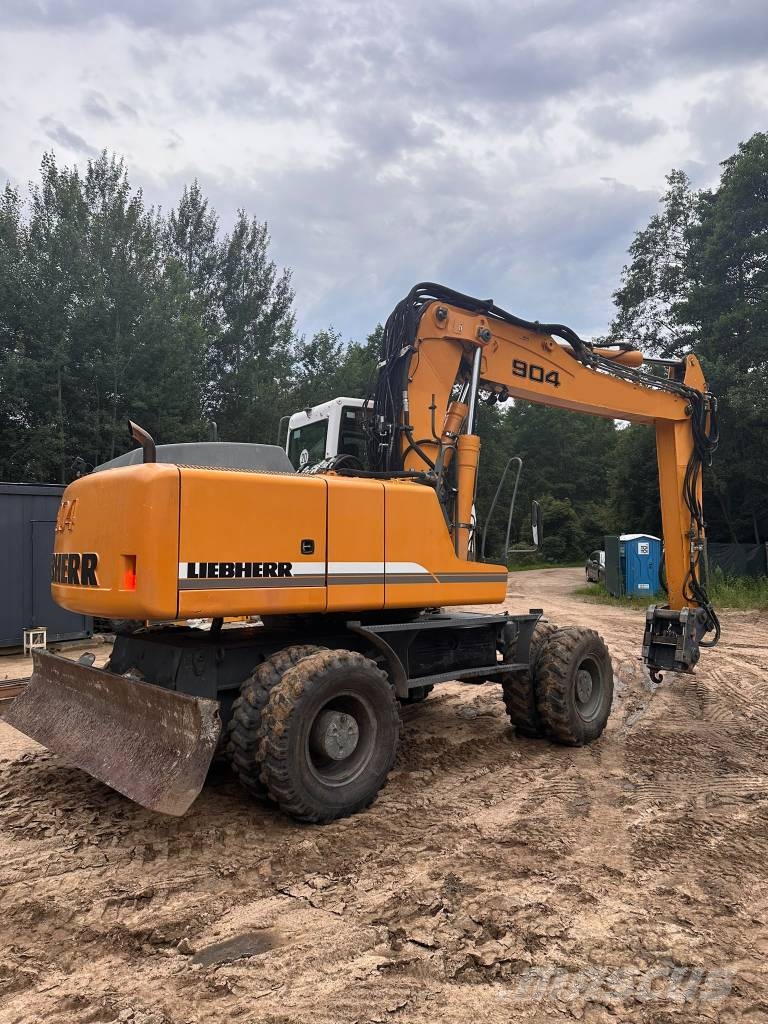 Liebherr 904 Ratiniai ekskavatoriai