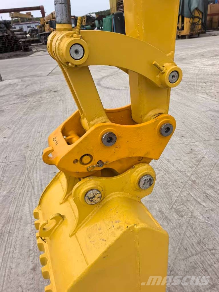 Komatsu PC 30 Εκσκαφάκι (διαβολάκι) < 7t