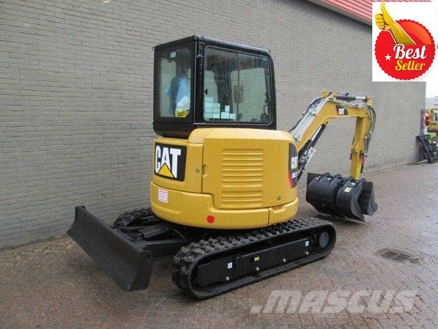 CAT 303.5 小型挖掘机