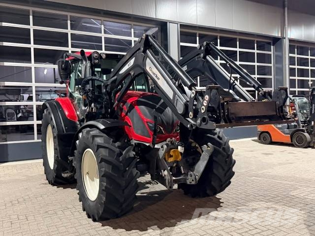 Valtra N134 Hitech, FH+PTO + Voorlader 3200 uur! Traktorer