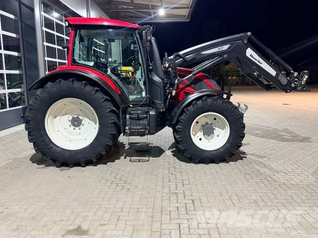 Valtra N134 Hitech, FH+PTO + Voorlader 3200 uur! Traktorer
