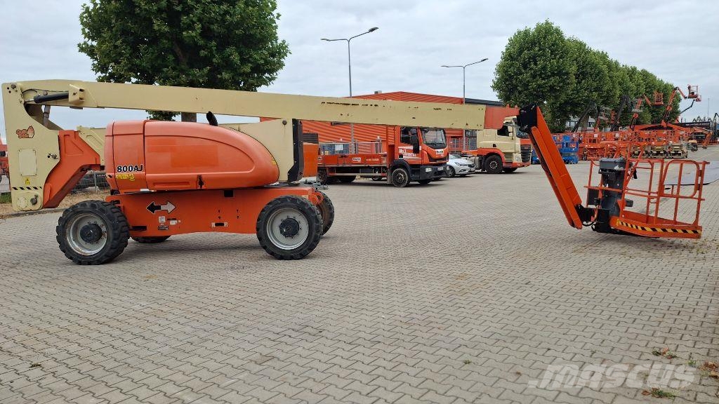 JLG 800AJ Articulated boom lifts