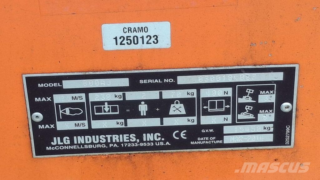 JLG 800AJ Articulated boom lifts