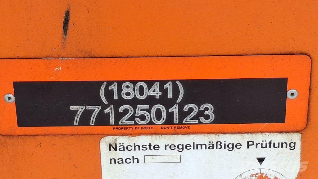 JLG 800AJ Articulated boom lifts