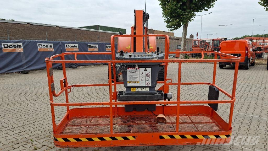 JLG 800AJ Articulated boom lifts