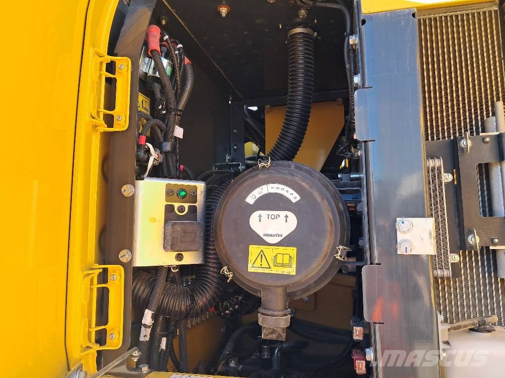 Komatsu PW180-11E0 Escavadeiras de rodas
