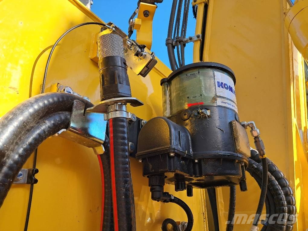 Komatsu PW180-11E0 Escavadeiras de rodas