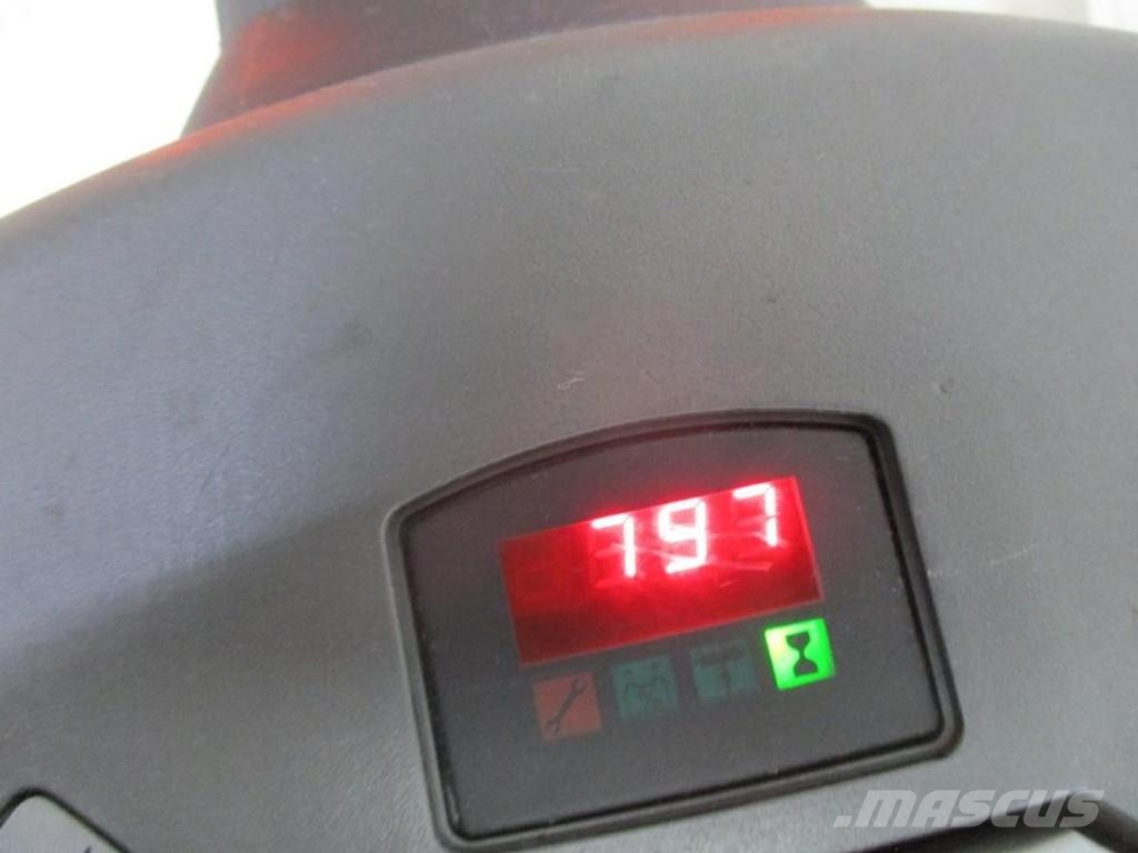 BT LWE160 Штабелери