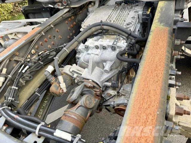 Volvo FH 460 / 8x4 / Voll Blatt / Euro 6 Шасі з кабіною