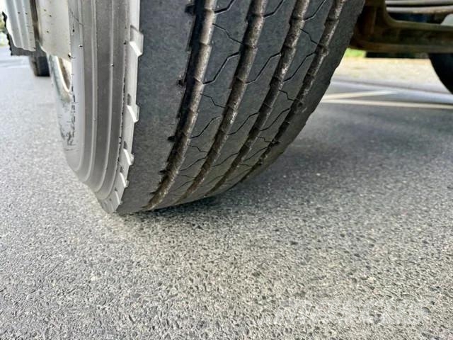 Volvo FH 460 / 8x4 / Voll Blatt / Euro 6 Šasija ar kabīni