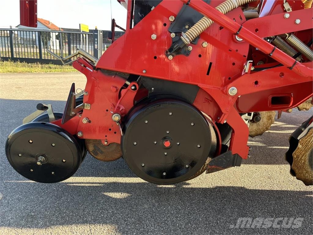 Kverneland Optima HD e-Drive, 8 rhg, SC, Präzisionssaatmaschinen
