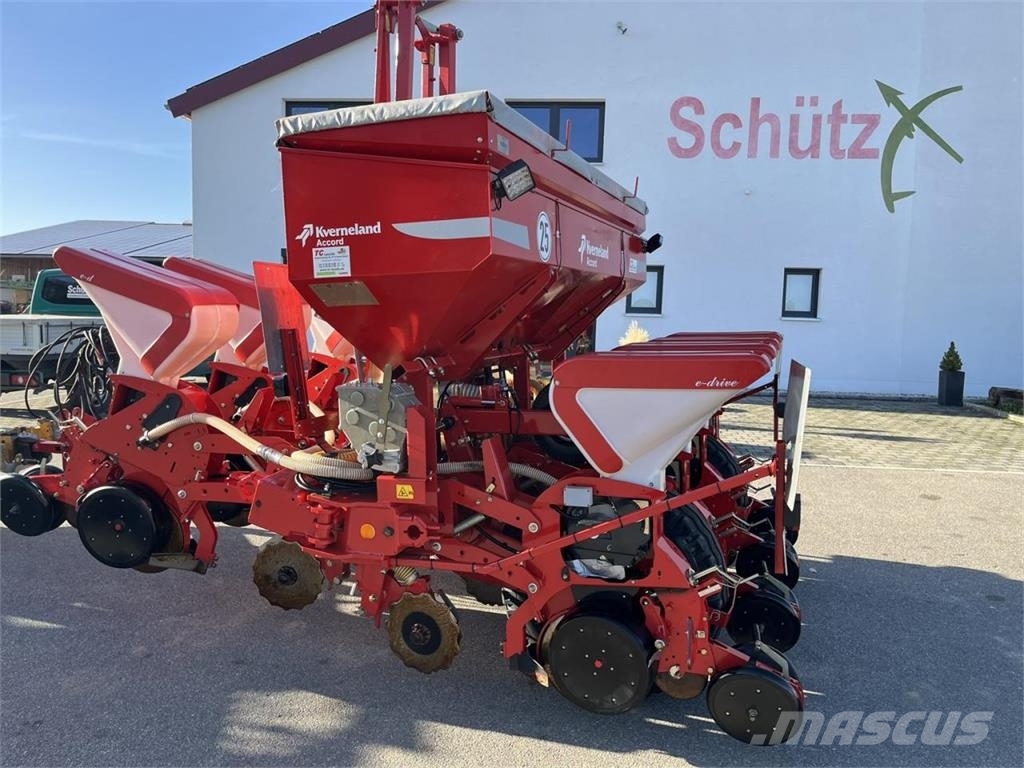 Kverneland Optima HD e-Drive, 8 rhg, SC, Präzisionssaatmaschinen