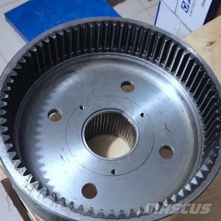 XCMG Krestovina ZL50GN p/n 860125124 Ostale komponente
