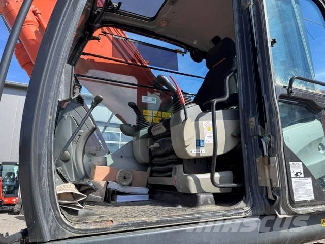 Hitachi ZX 350 LC-5 حفارات زحافة