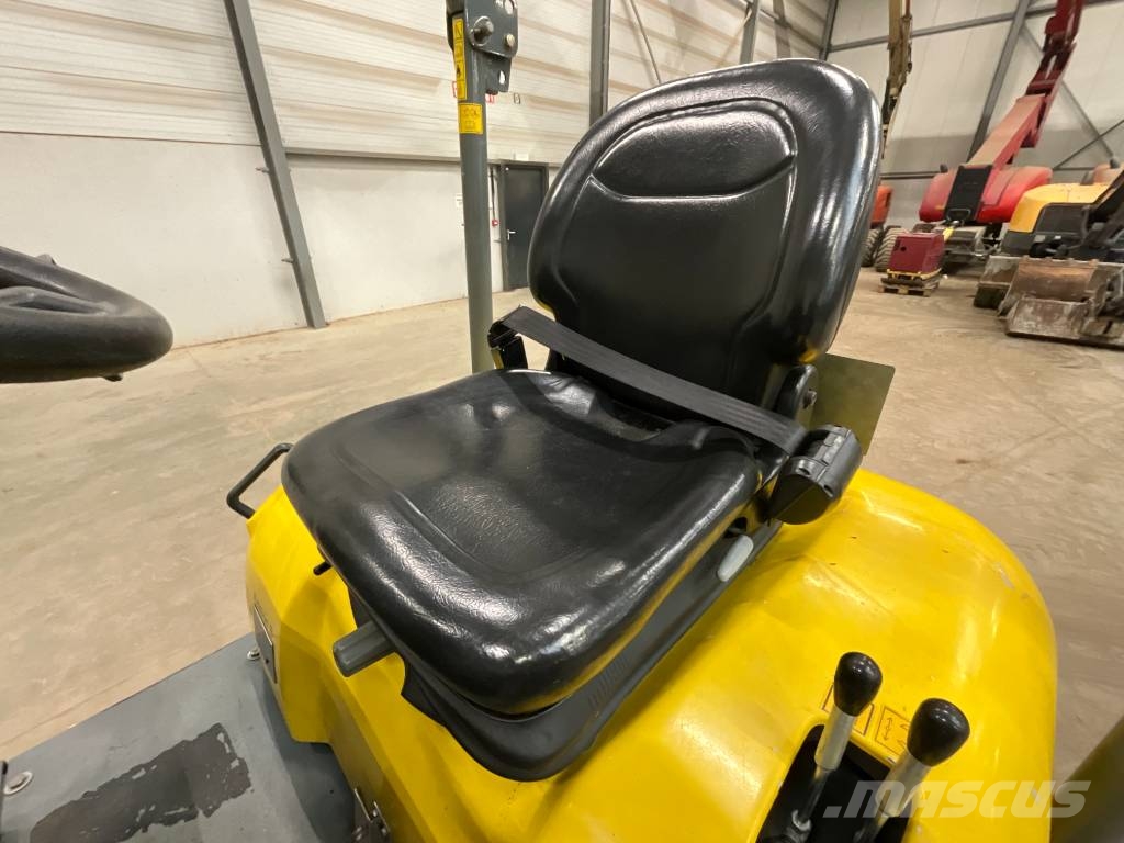 Neuson 1501 Stavebné sklápače